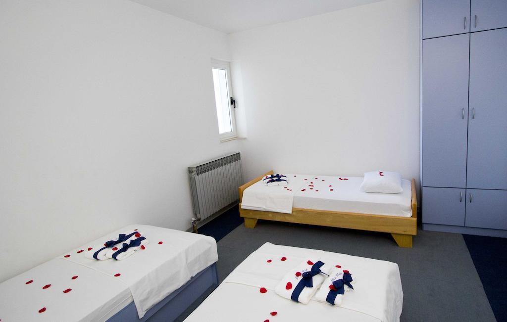 Apartment Pcelica Maja Podstrana Zimmer foto