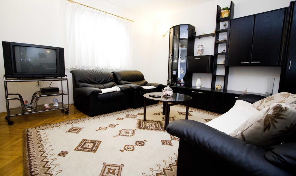 Apartment Pcelica Maja Podstrana Zimmer foto